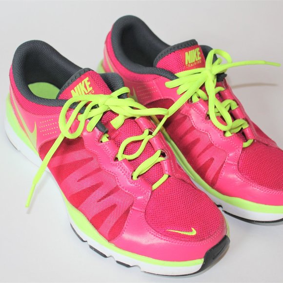 bright running shoes womens